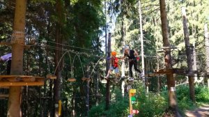 Самый ОПАСНЫЙ Zip-Line... Тиша и мама в ИСТЕРИКЕ...