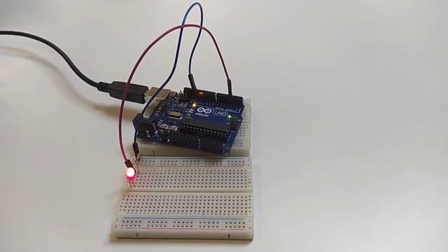 Плавное включение и выключение светодиода (1) смотреть онлайн