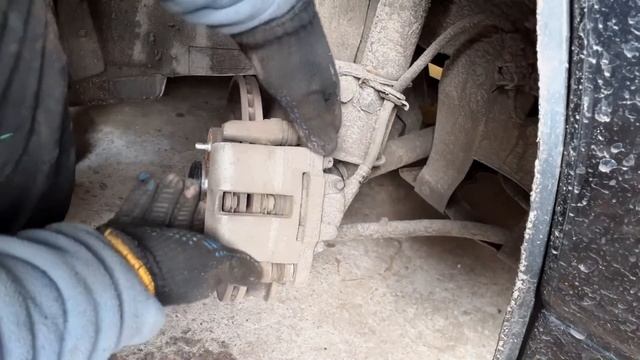 Замена передних тормозных колодок ВАЗ 2110 смотреть онлайн