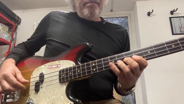 1974 Fender Mustang Bass - Sunburst - Rosewood and Pearloid смотреть онлайн