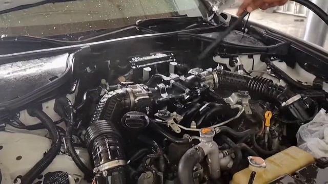 Engine Bay Cleaning - V8 Infiniti M56 смотреть онлайн