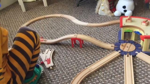 Подарочки на Рождество под ёлкой Чаггингтон Томас и его друзья Брио Chuggington Christmas gifts смотреть онлайн