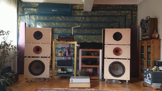 Open Baffle Speakers, Yamamato A08s, Supravox drivers, Audio Note DAC, Don Garber fi preamp смотреть онлайн