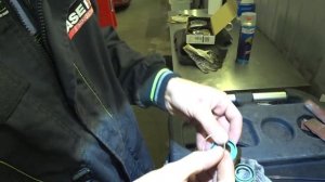 ?ЗАМЕНА РЕМНЯ ГРМ И ПОМПЫ ВАЗ 2115 8V? На холодную засвистел ролик, а про помпу я вообще молчу