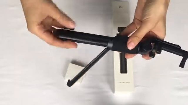 Монопод для селфи + штатив Xiaomi Mi Mi Tripod XMZPG01YM Bluetooth