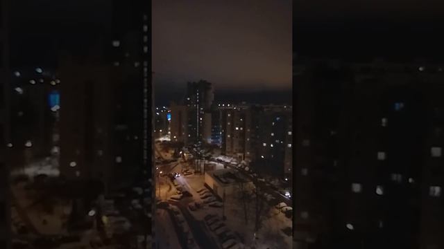 Свечение в ночном небе Москвы. Свечение облаков. смотреть онлайн