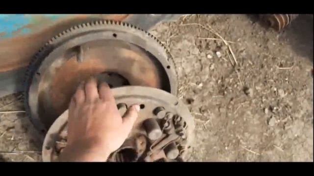Сборка сцепления двигателя Д-65. смотреть онлайн