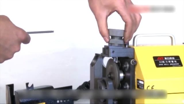 MR-X1, MR-X3 Заточной станок для заточки концевых фрез Ø 4-14 мм, 250 Вт смотреть онлайн