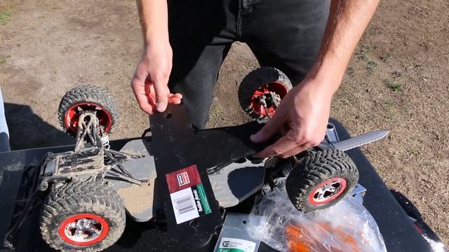 We Built Weapons on RC Cars & Battled in a DEMOLITION DERBY!! смотреть онлайн