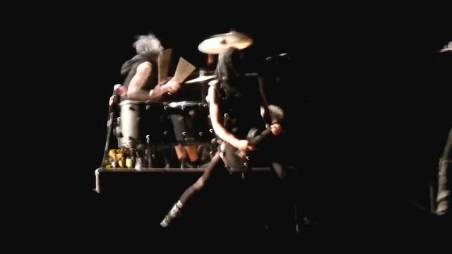 Combichrist-Get Your Body Beat (Live @ The Oracle Arena) смотреть онлайн