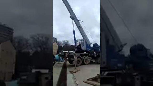 спуск на воду Чёрного моря негабаритной лодки смотреть онлайн