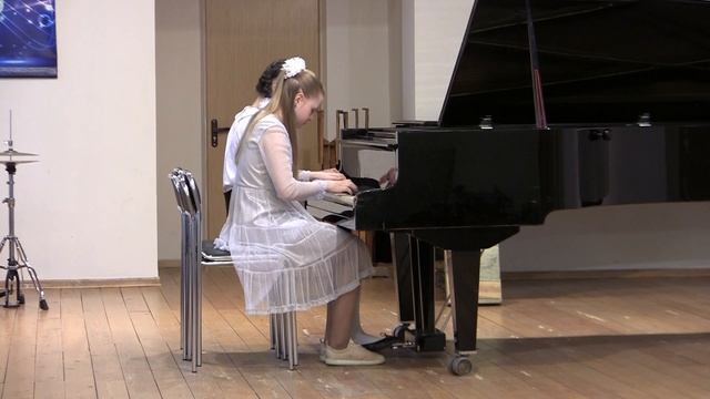 Абдулова Е., Клементьева У. г Обнинск Й Штраус Полька смотреть онлайн