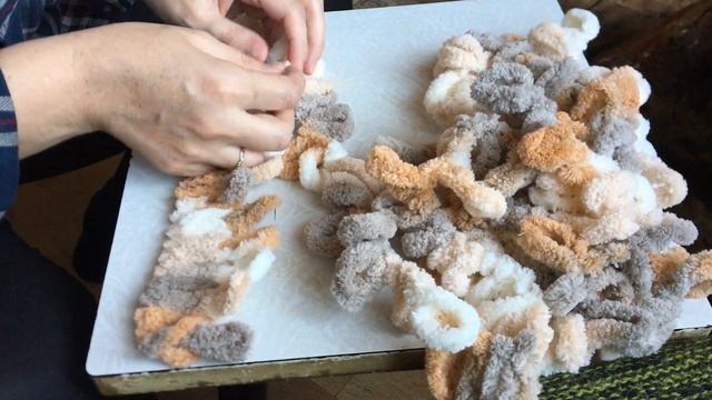 ДЕЛАЮ МЯГКИЕ ПЛЮШЕВЫЕ СИДУШКИ НА СТУЛЬЯ ИЗ ПРЯЖИ ПЕТЕЛЬКАМИ ALIZE PUFFY COLOR! РУКОДЕЛИЕ! handmade смотреть онлайн