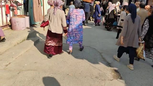 Регар бозори бузулади / савдогарлар распродажа килишмокда...(стадион варзмол) смотреть онлайн