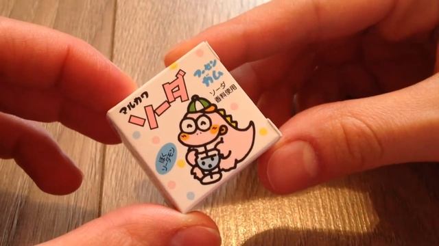 Японские жвачки с Содовой и Колой (マルカワ ガム. ソーダ、コーラ) смотреть онлайн