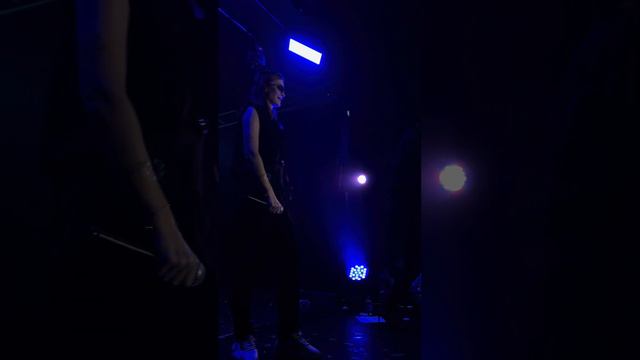 Маша Шейх, ZADONSKAYA - Босая (на Бис). Sisters 14.10.23 смотреть онлайн