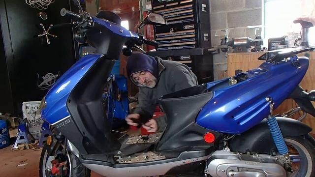 vento triton tear down start 49cc scooter part 2 of 6 смотреть онлайн