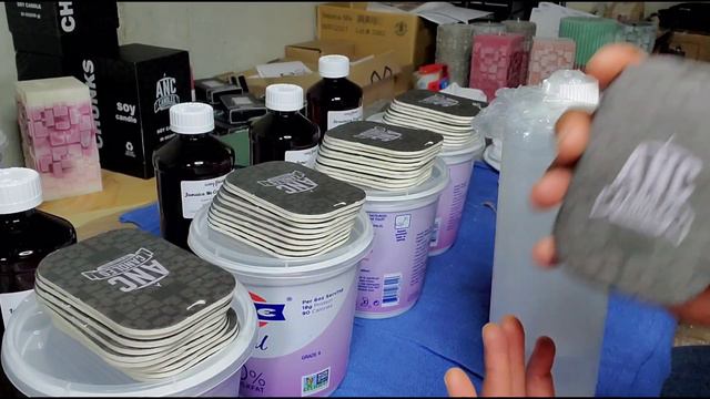 WATCH ME SCENT MULTIPLE CARDSTOCKS FOR A CUSTOMER AND THE FINISHED FRESHENERS. смотреть онлайн