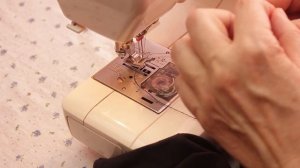 Как укоротить рукава в трикотажном изделии?