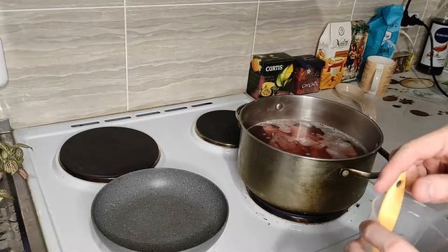 Рецепт вкусного домашнего Рассольника с мясом и перловкой! смотреть онлайн