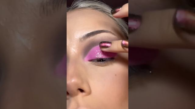 Макияж Барби косметикой Beauty Bomb смотреть онлайн