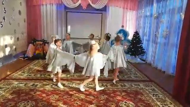 "ХОРОВОД ЗИМУШЕК" смотреть онлайн