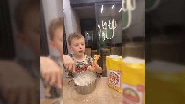 Шарлотка с яблоками, вкусно и быстро смотреть онлайн