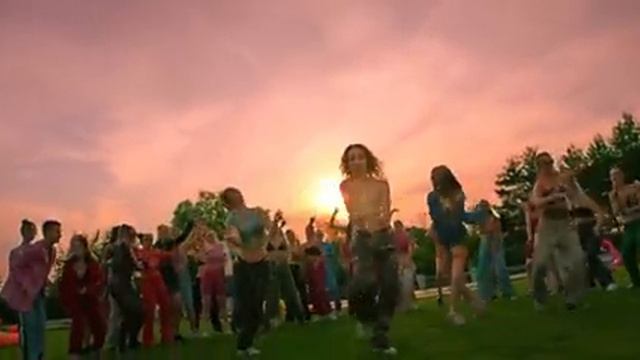 RASA - ПОГУДИМ (ПРЕМЬЕРА КЛИПА) смотреть онлайн