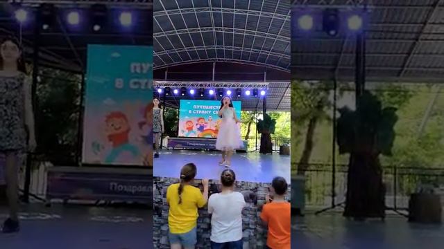 Гульнара Батыралиева-Куванжик,1 июня 2023 день защиты детей,парк Победы Чадыр-Лунга смотреть онлайн