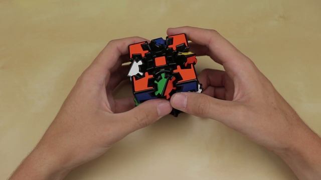 How to Solve the Gear Cube [Easy Tutorial] смотреть онлайн