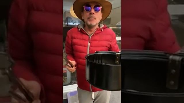 Come on baby light my FRIER смотреть онлайн