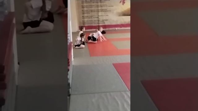 первый день на каратэ ? (4 года) смотреть онлайн