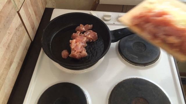 Куриное филе в сметанном соусе. Курица в сметане от Ивана! Приготовить просто! смотреть онлайн