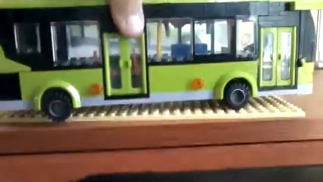 Набор лего автобус