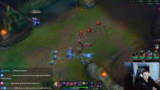THIS is how you play Kassadin in SEASON 14 смотреть онлайн