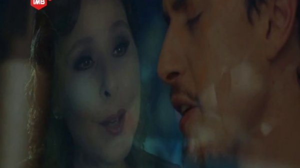 Nilufer ft Pinhani - Dunya Donuyor