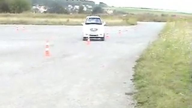Вправа Змійка заднім ходом на автомобілі. Навчання, уроки водіння смотреть онлайн