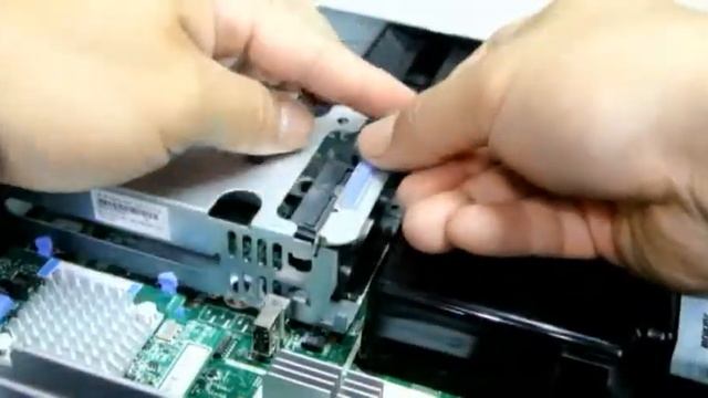 IBM Pure Flex System x 7906 Install HDD BACKPLANE смотреть онлайн