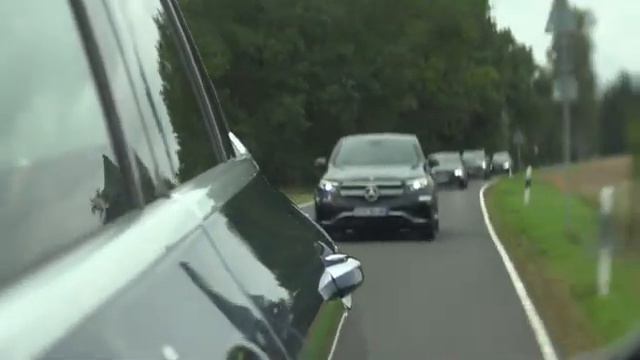 Auf Tuchfühlung: Mercedes EQS, EQC, EQA und E300de Plugin Hybrid смотреть онлайн