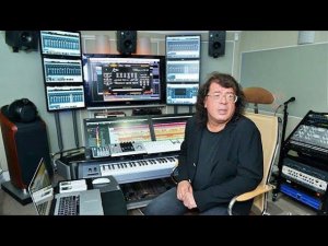 Музыка из фильма " Бандитский Петербург ( Фотографии Петербурга 90 х )