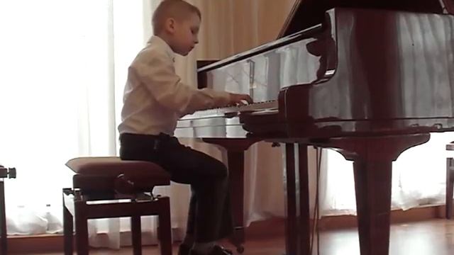 П. Цильхер "У гномов" исп. Петров Марк 1 класс смотреть онлайн