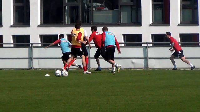 Mikael Ishak and Lukas Podolski trained by Fc Köln , 21.03. 2012 смотреть онлайн