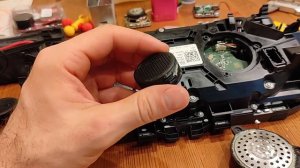 Замена динамика приборной панели VW Tiguan