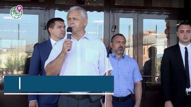 В Брюховецкой открыли новую школу смотреть онлайн