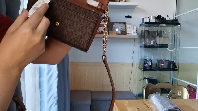 Review  #michaelkors WOC Crossbody Jet Set Travel