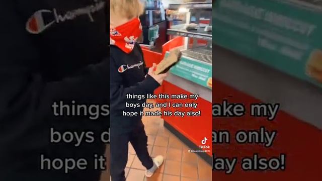 My kids help me be a better person смотреть онлайн