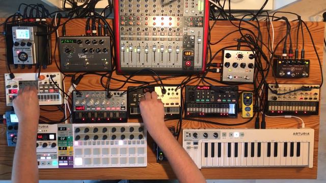 Volca Drum & Bass Jam by Abel (2019-06-30) смотреть онлайн