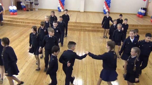 Последний звонок в 4-ых классах. [25.05.2022] (Школа 61) смотреть онлайн