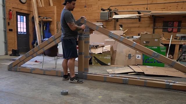 I Built a Cardboard Airbnb! смотреть онлайн