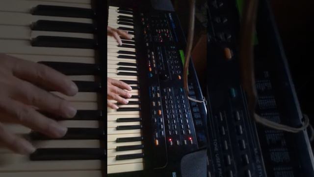AMOR DISTANTE SOLADO EM RITMO DE GUARÂNIA NO TECLADO E86 DA ROLAND смотреть онлайн